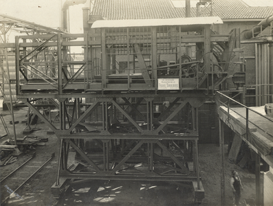 407081 Afbeelding van op het terrein van de gemeentelijke gasfabriek aan de Blauwkapelseweg te Utrecht.